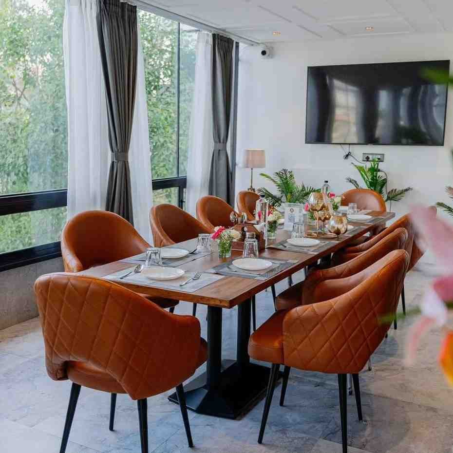 Oakaz Rooftop Restaurant - Romantic Dining Spot in Indore