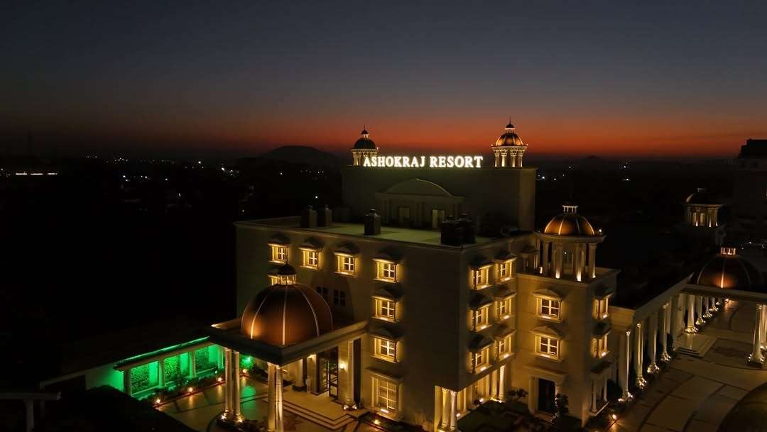 Ashokraj Resort and Farms - Luxurious and elegant resort for couples in Indore