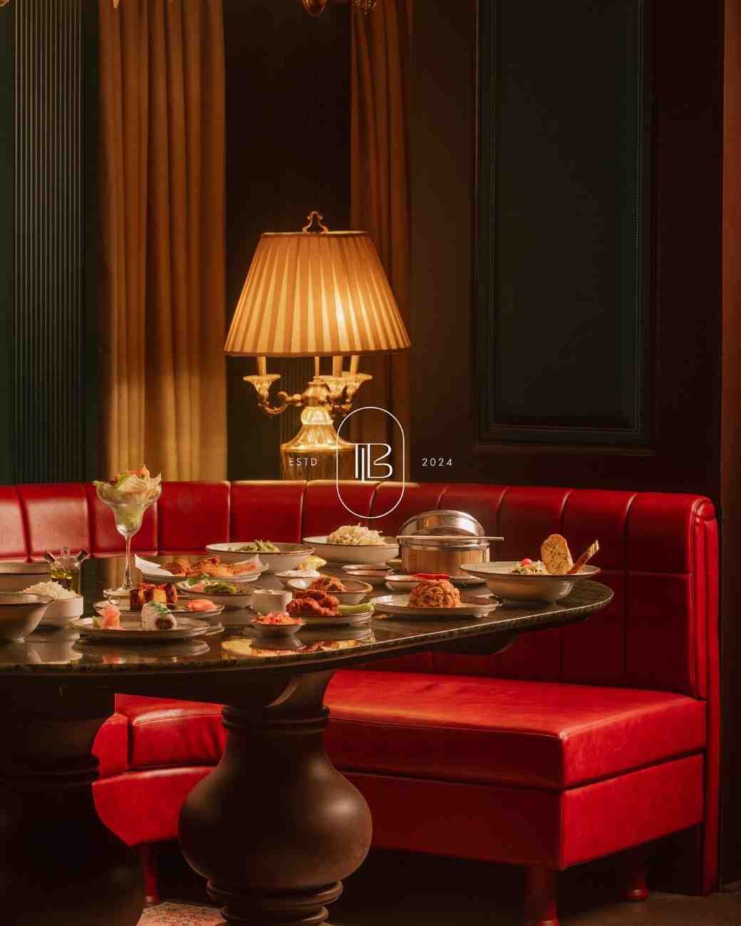 The Eighteen - Great Ambiance for Couples in Indore