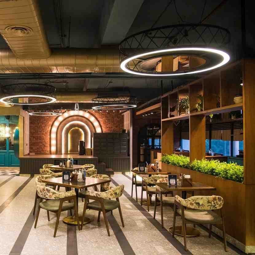 Mashup 2.0 - Sports Bar and Night Club - Hidden gem perfect for dates with bowling and aesthetic corners in Lucknow.