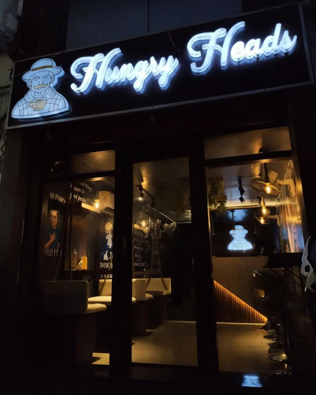 Hungry Heads cafe - A top-rated cafe for couples in Sigra, Varanasi.