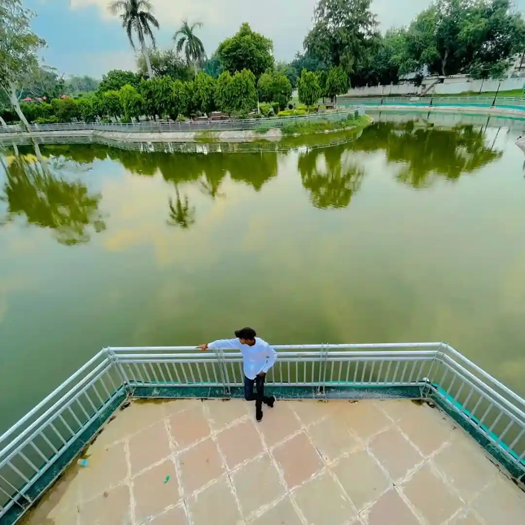 Beniya Park - A hidden, intimate park for couples near Kashi Vishwanath, Varanasi.