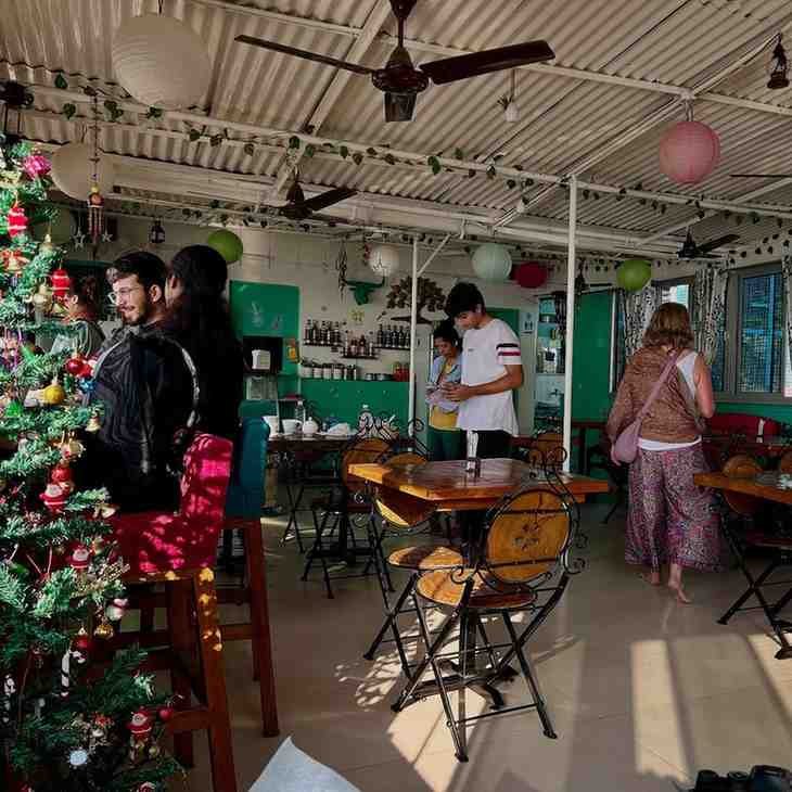 Aadha-Aadha Café - A rooftop cafe near Dashashwamedh Ghat for couples in Varanasi.