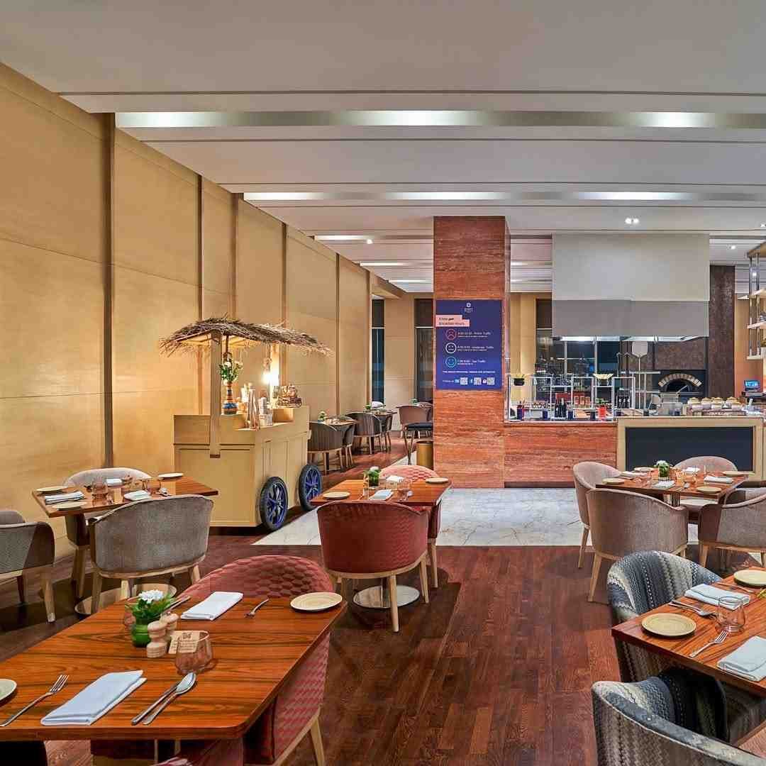 Hyatt Regency Lucknow - Premium luxury hotel perfect for couples seeking romance and memorable celebrations.