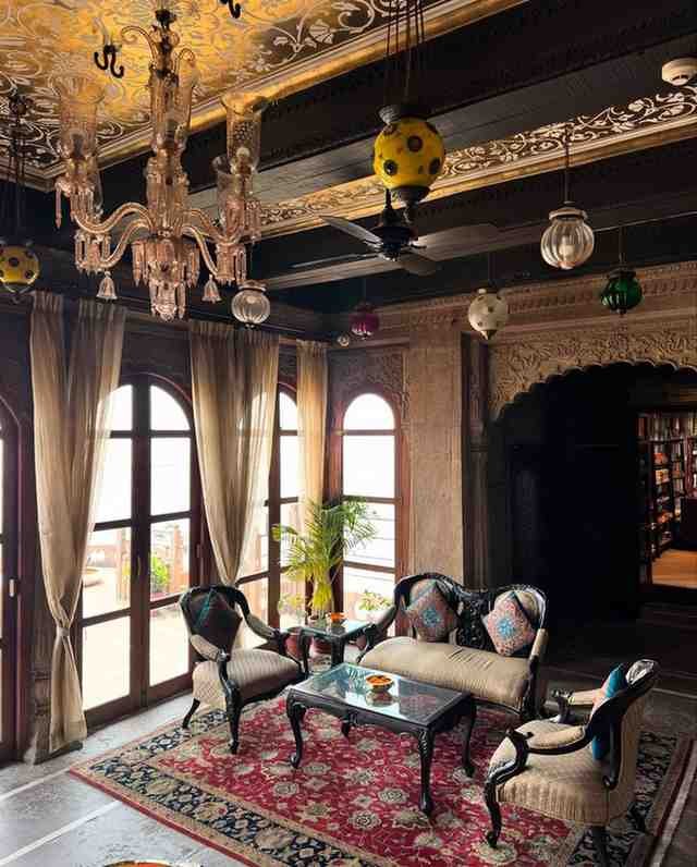 BrijRama Palace - A grand riverside palace hotel for couples at Dashashwamedh Ghat.