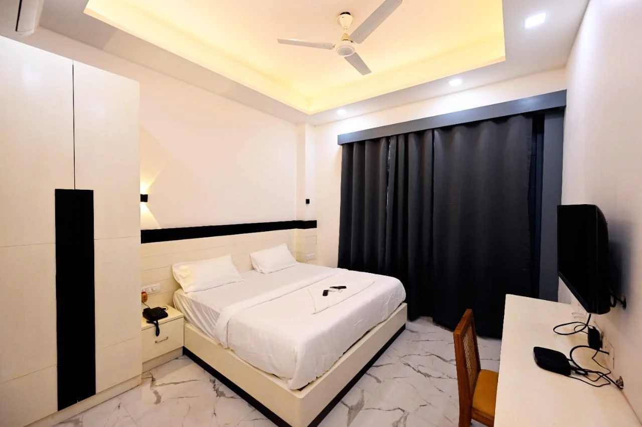 Hotel Prago - A budget-friendly hotel for couples near BHU in Varanasi.