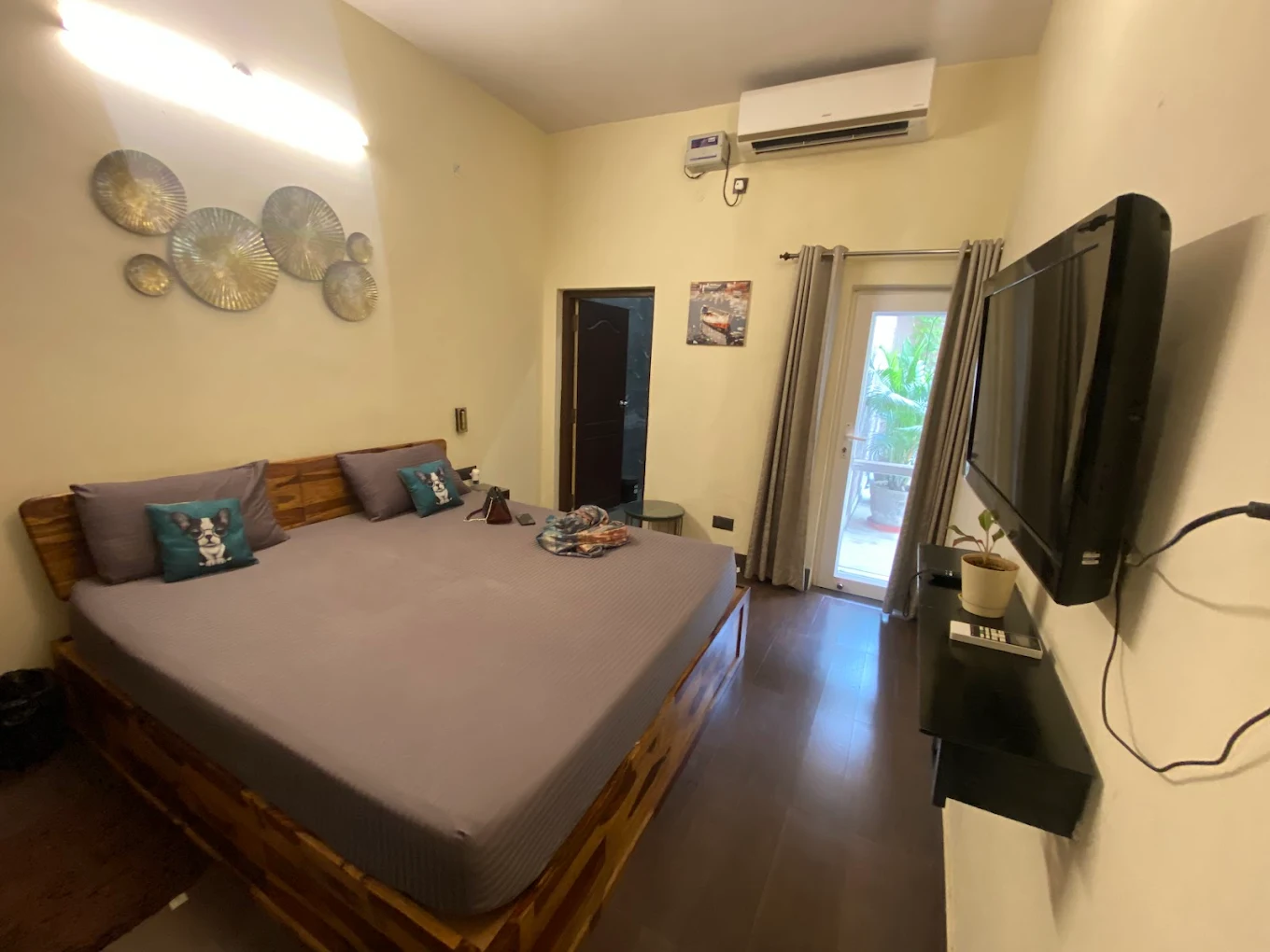 Nahil's - Luxurious Airbnb stay with tasteful setup perfect for couples seeking private and well-maintained accommodations.