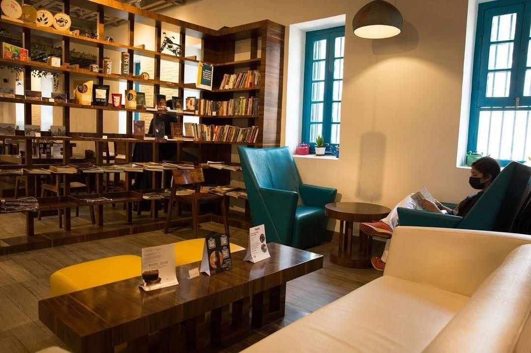 Artsy - Coffee & Culture - One of Kolkata's most aesthetic cafes perfect for couples.
