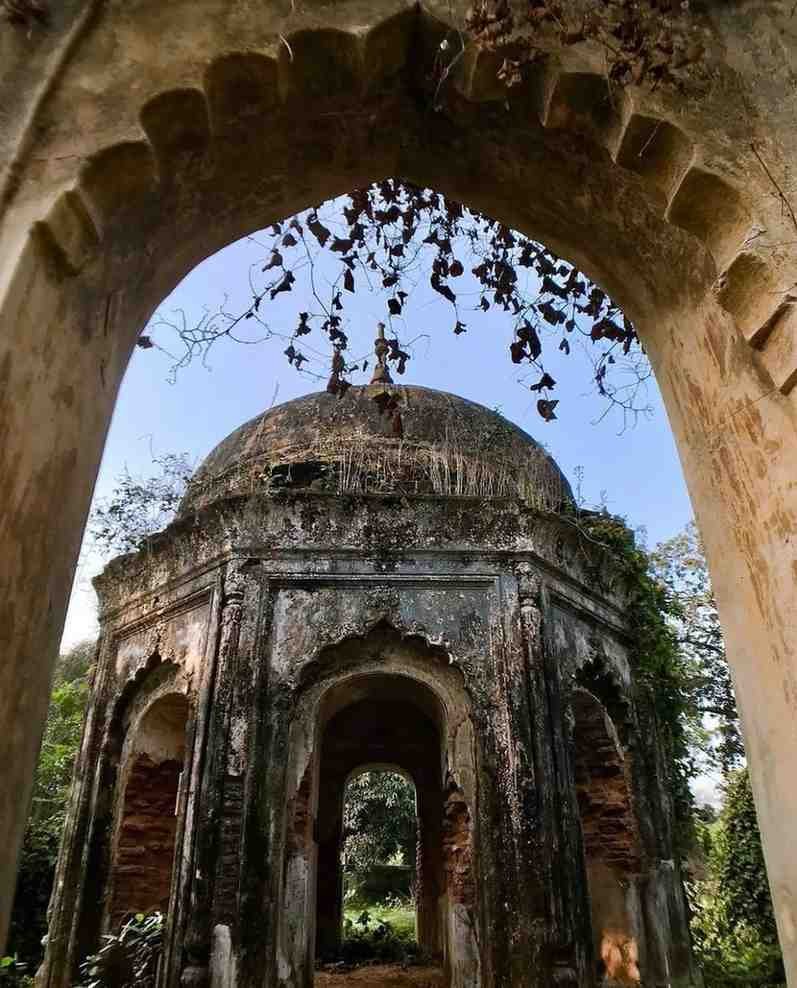 Dilkusha Garden - Historic hidden gem with peaceful atmosphere and romantic ruins perfect for private moments in Lucknow.