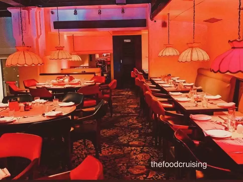 Peter Cat - An iconic Park Street restaurant famous for its Chelo Kebabs.