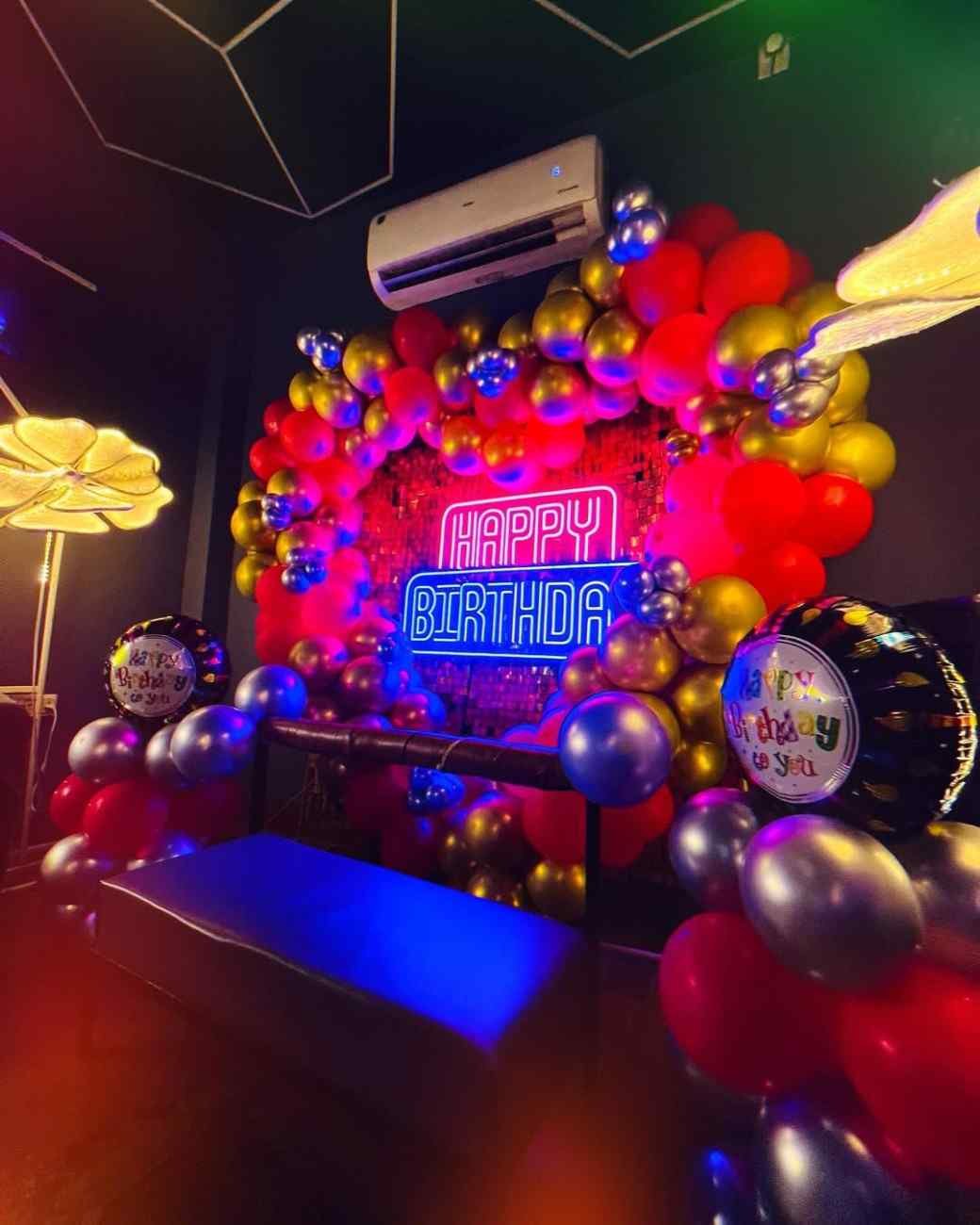 The Car Bistro - Good arrangements and delicious food with surprise planning for birthday celebrations near East Topsia.