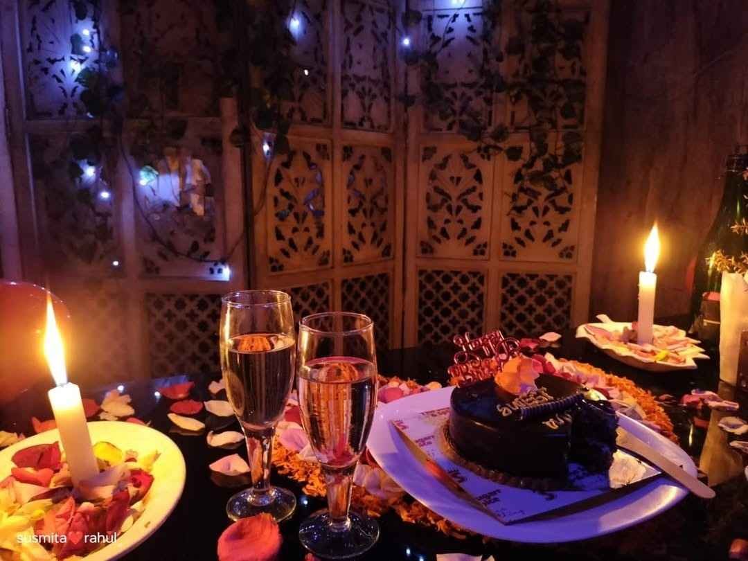 Coffee 'n' Candles - Best for couple birthdays with beautiful decorations and friendly staff.