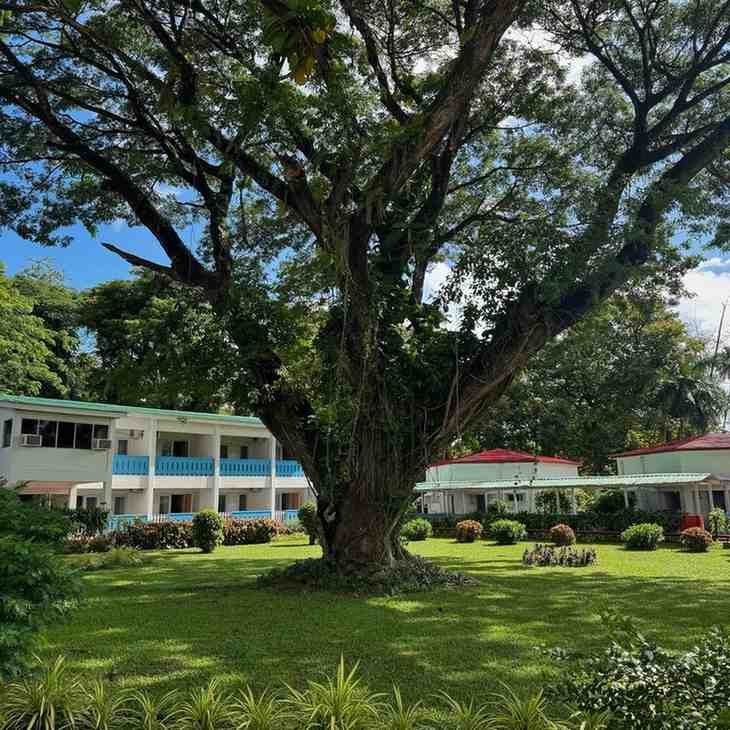 Peerless Hotel Kolkata - a centrally located hotel perfect for couples exploring the city.