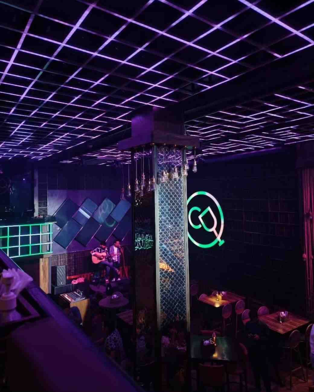 Carpe Diem - Good food and hookah options with professional service and birthday arrangements near Park Street.