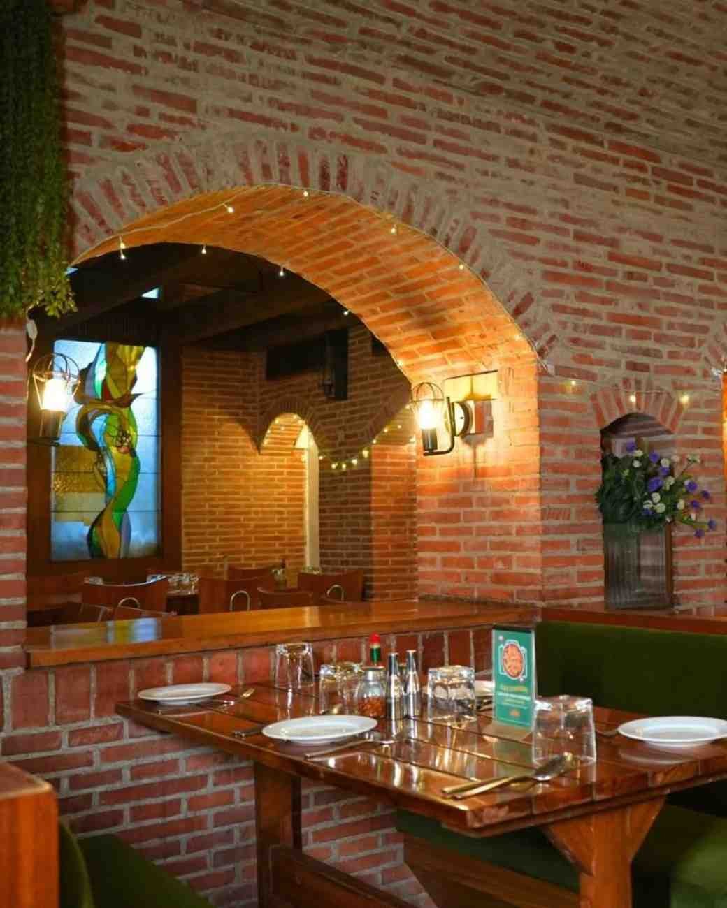 Cellar - Cozy and inviting Italian restaurant for couples in Mahanagar, Lucknow.
