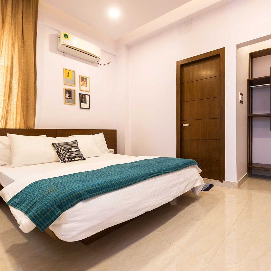 HANDMADE HOMES : Southern Avenue - A spacious and comfortable stay for couples in Kolkata.