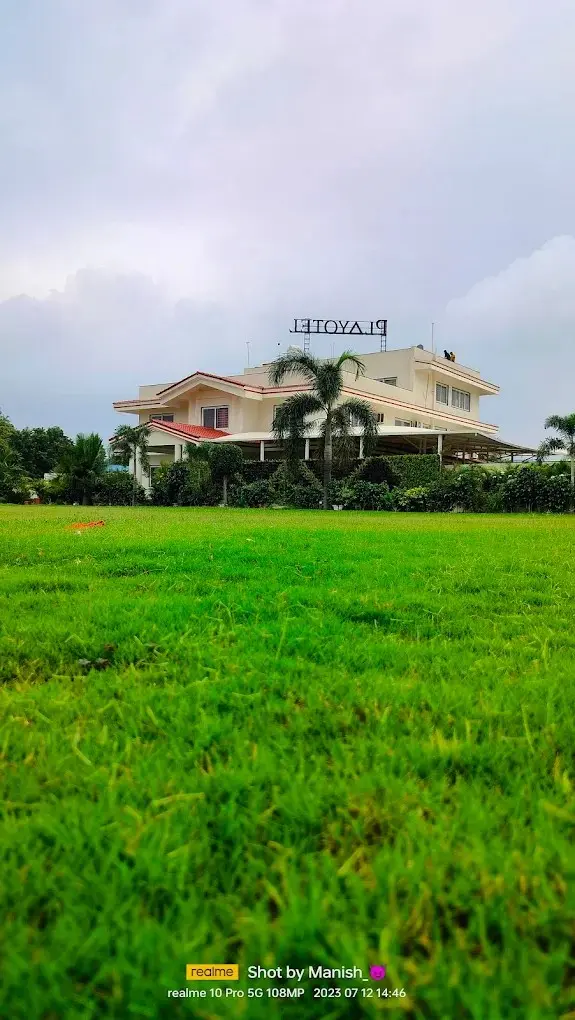 Playotel Resort Bhopal - Professional service with clean rooms and nature surroundings perfect for couples in Bhopal.