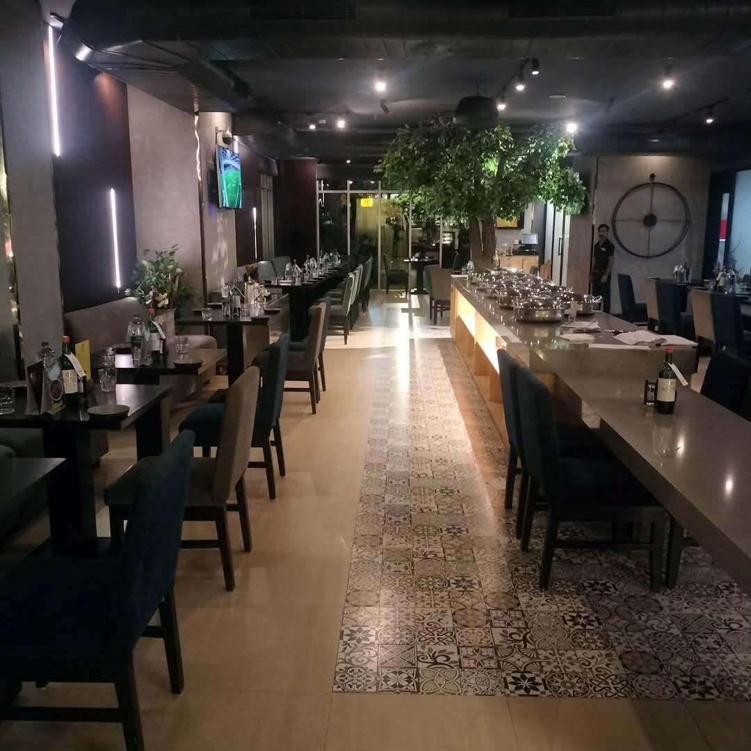 Broken Bridge Cafe Indian Restaurant - A trendy and romantic cafe with great food.