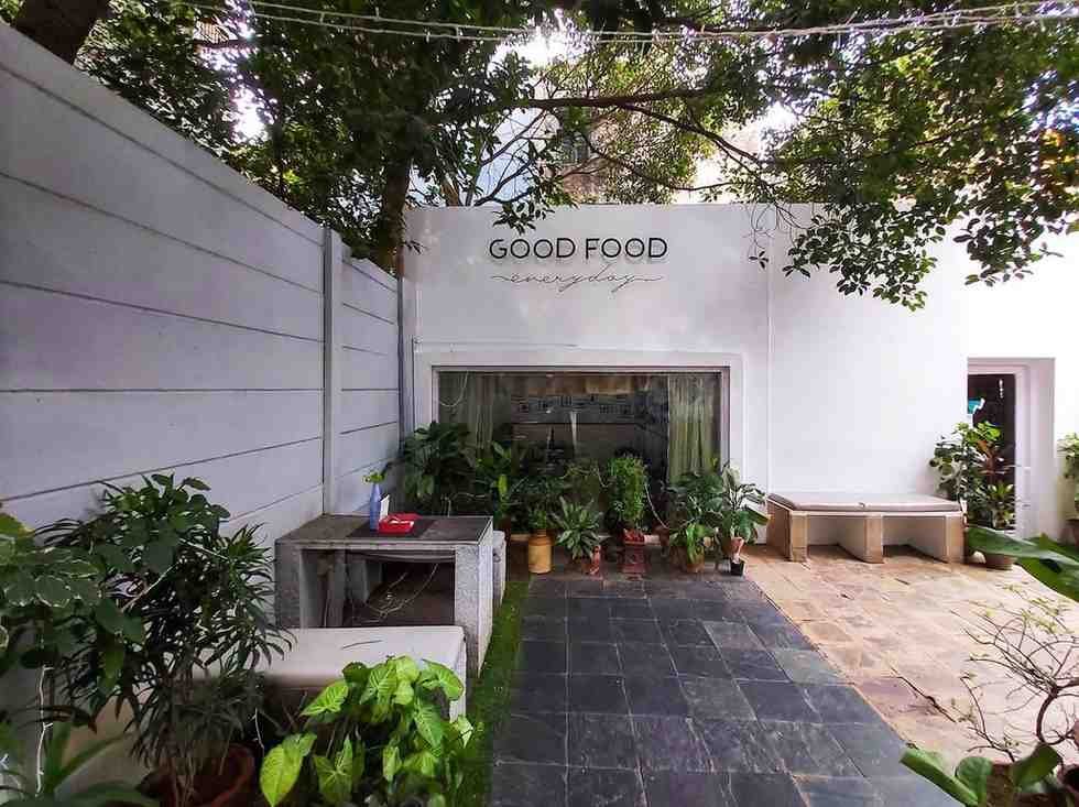 Ashvita Bistro - Peaceful cafe with lush outdoor seating and eclectic international menu.