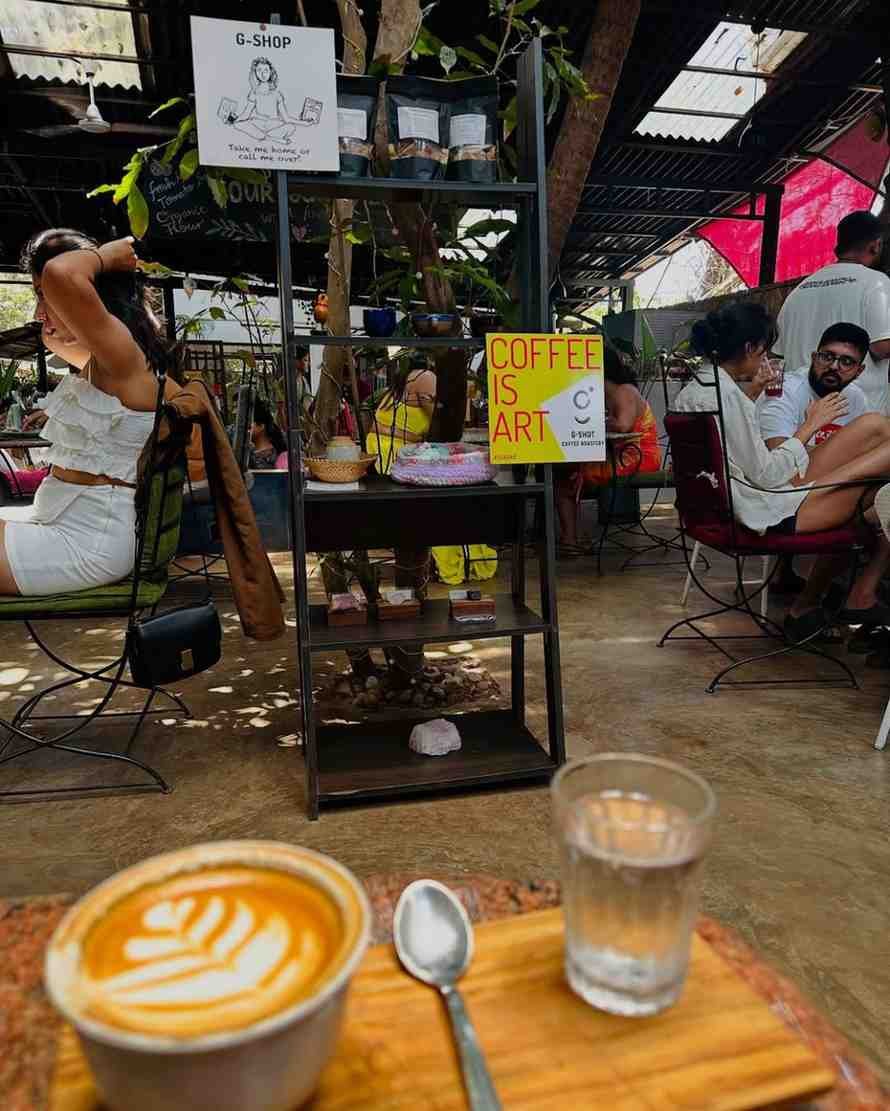 G-Shot Coffee Roastery & Cafe - A roastery cafe in Assagao with fresh, organic ingredients.