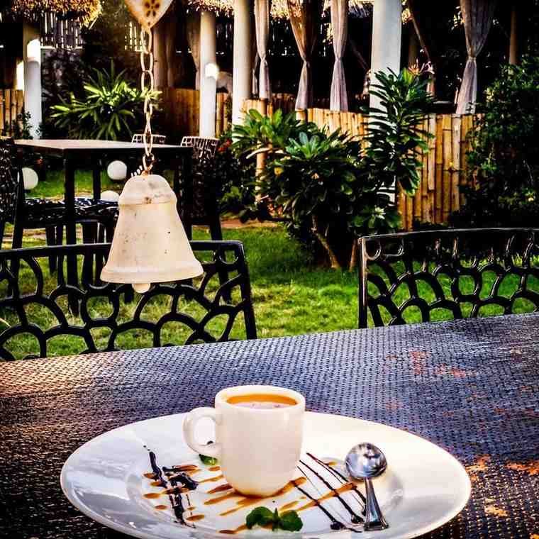 Mascarpone Cafe - Romantic cafe with private huts and candlelit dinners perfect for couples.