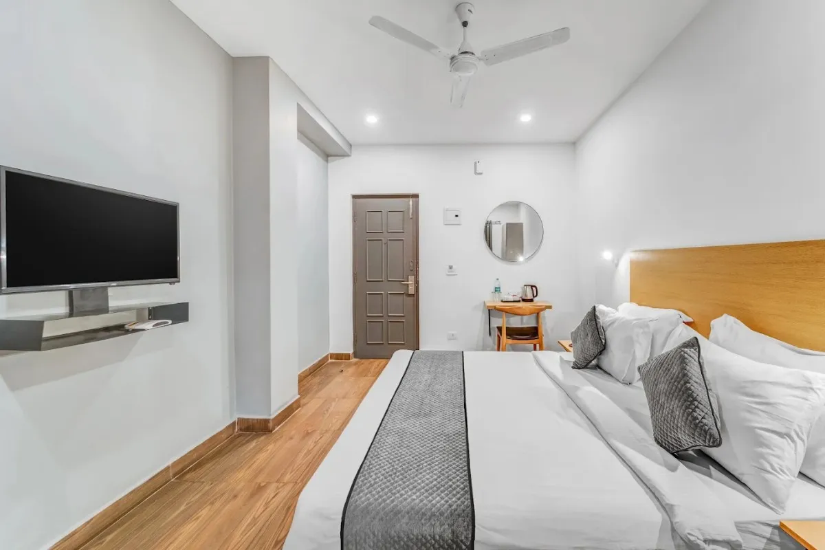 Rohaan Inns by UPAR Hotels - A welcoming and well-organized hotel that is explicitly couple-friendly.