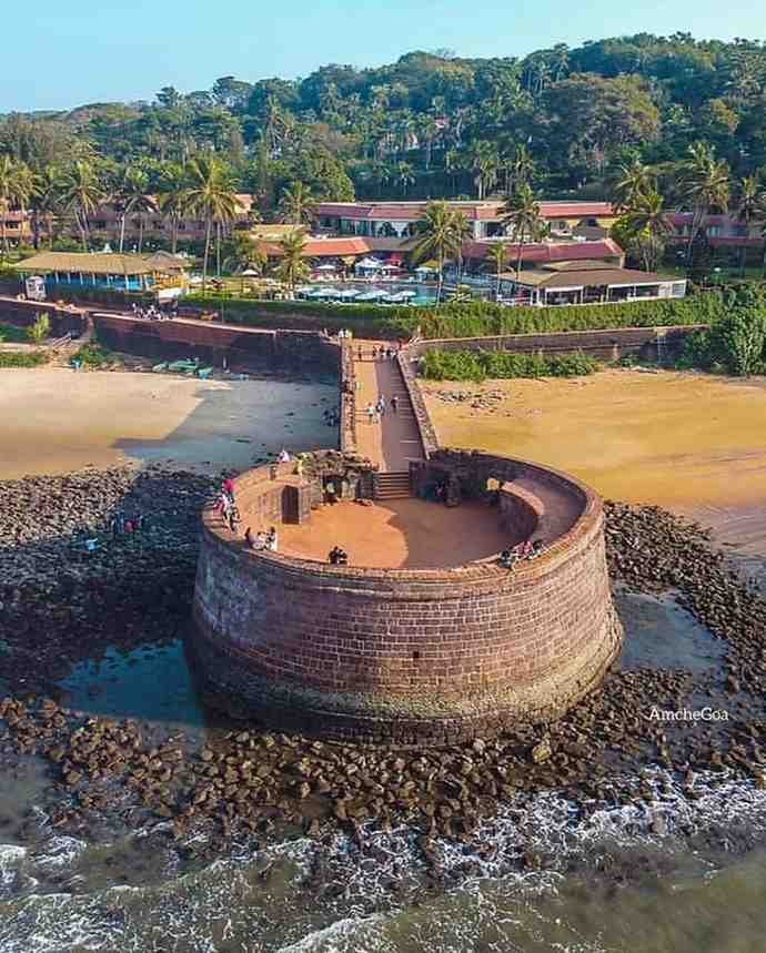 Sinquerim Fort - Historical fort with scenic views.