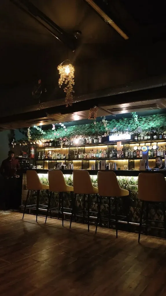 The Cycle Gap - Pub celebrating Chennai's local culture.