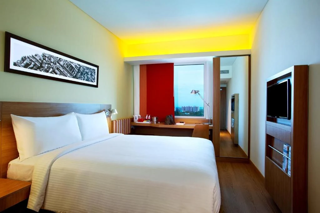ibis Chennai Sipcot - A hotel known for its warm and friendly staff, perfect for couples seeking a comfortable stay.