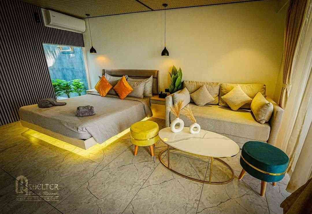 Shelter Beach Resorts - Friendly resort with great service and private beach access.