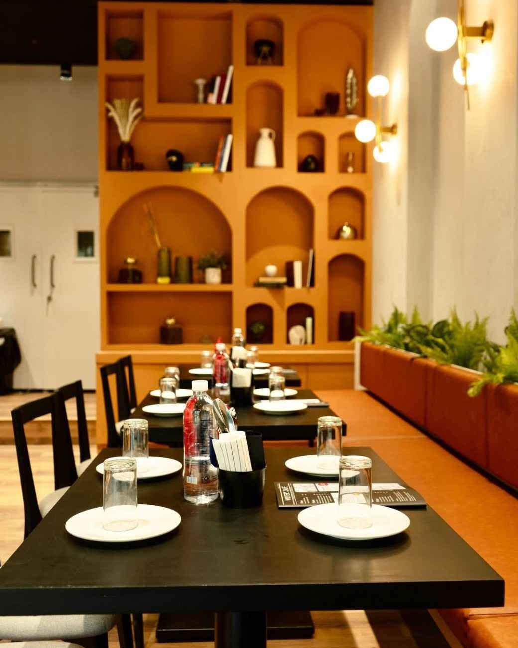 Writer's Café - Literary-themed cafe with international cuisine and cozy book-filled ambiance.